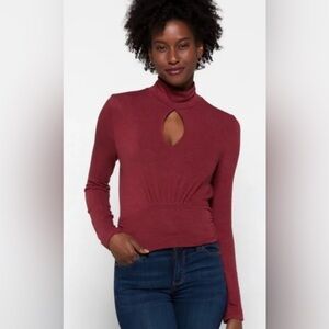 Brea Canyon | Shabby Chic Roza Keyhole Knit Top (XL)